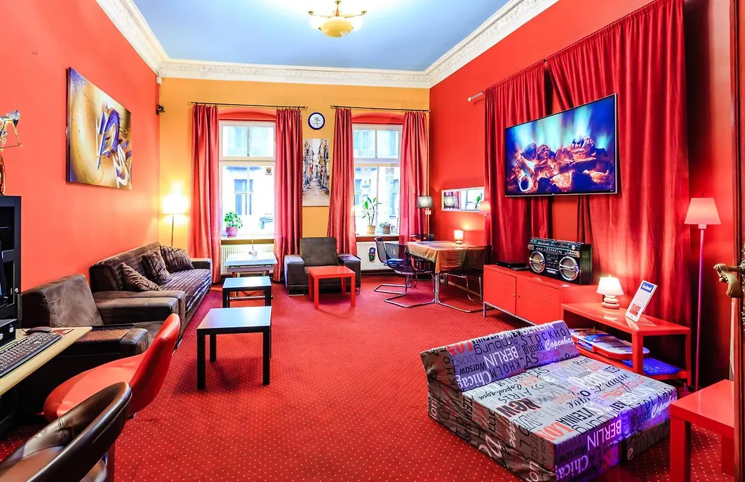 Babel Hostel-1